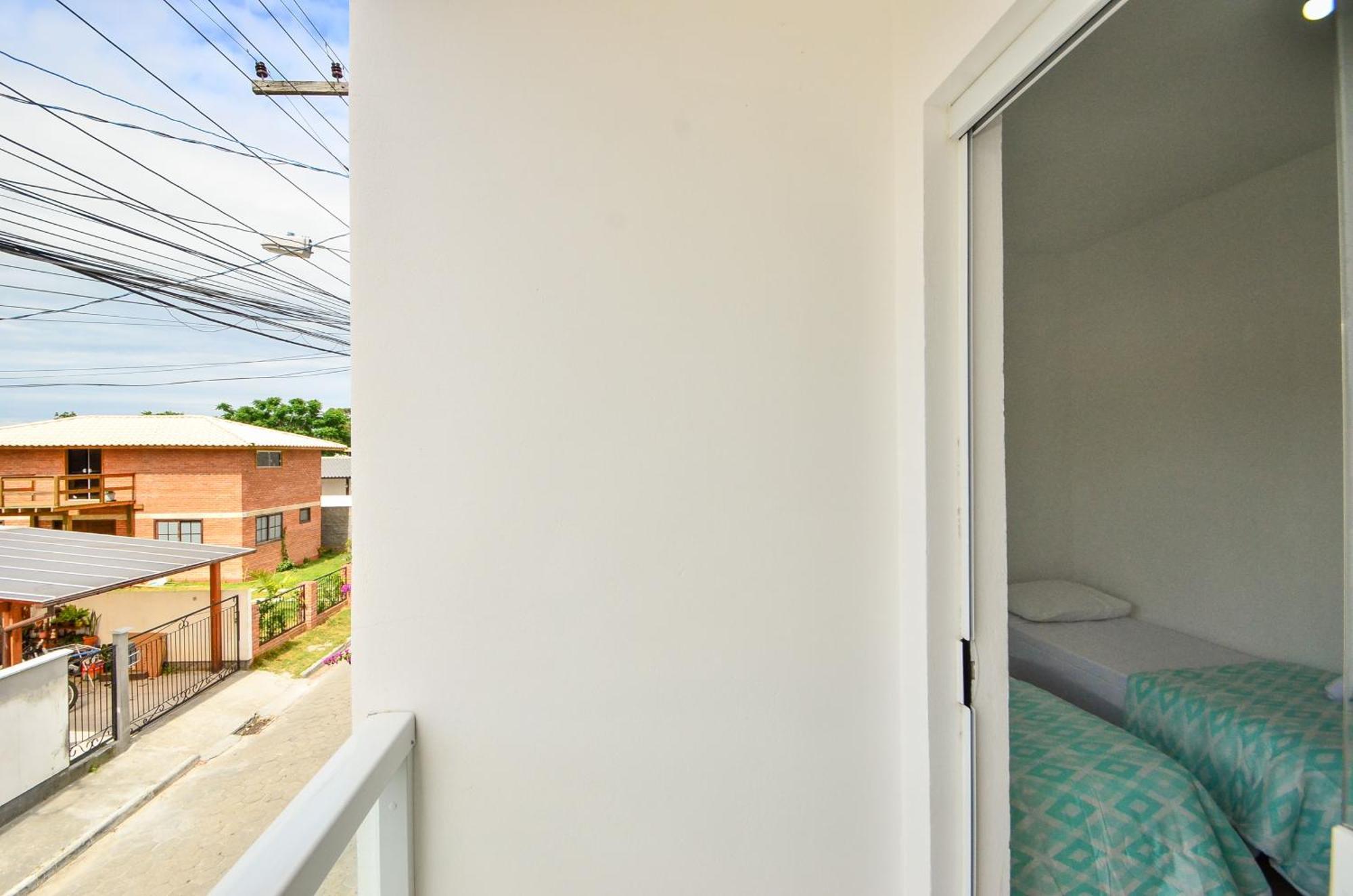 Sobrado Bem Iluminado, 5 Hóspedes, 15 Minutos Da Praia N1430 * Florianópolis